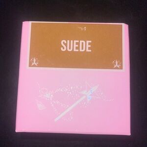 Jeffree Star Suede Luminous Setting Piwdwr